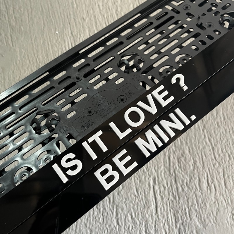 Is It Love  Plakalık 
