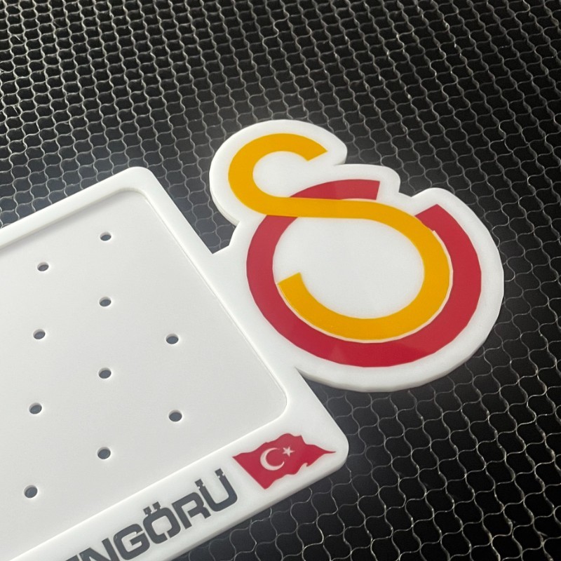 Tam Pleksi Motor Plakalık