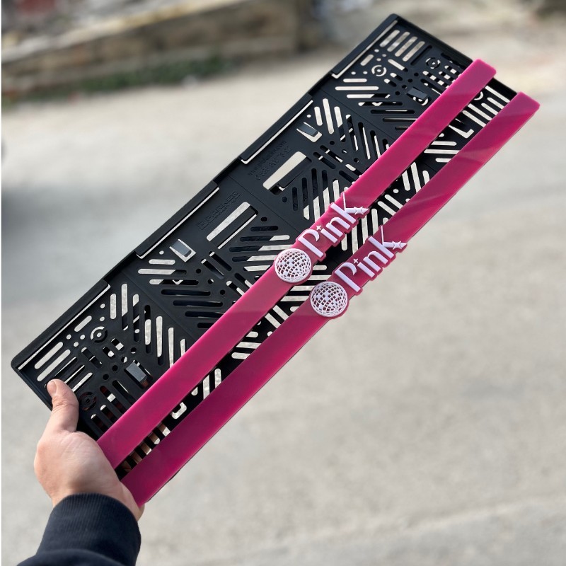 Pembe Zeminli Plakalık