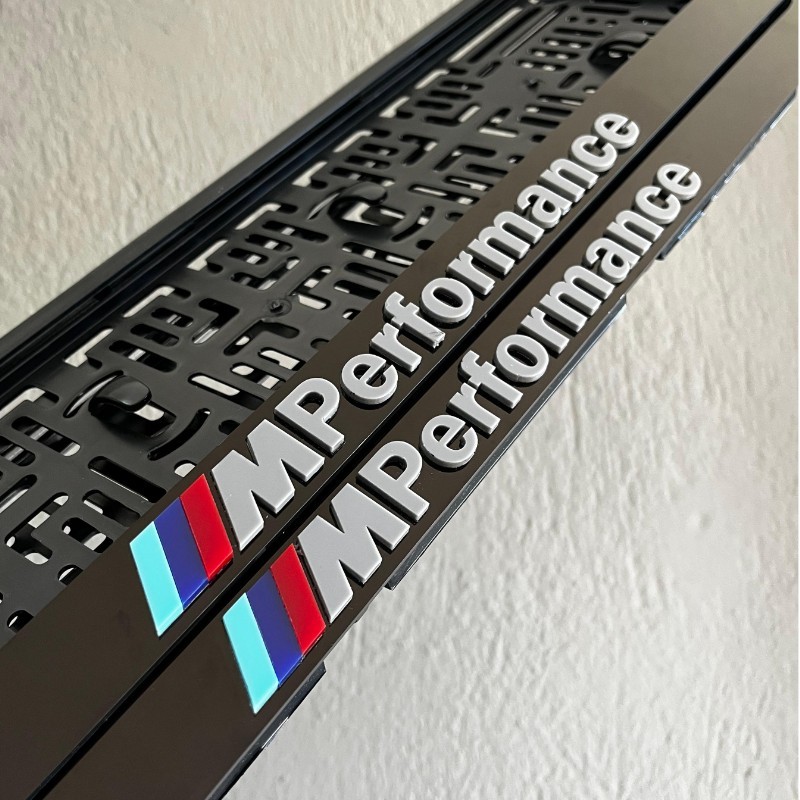 M Performance Plakalık