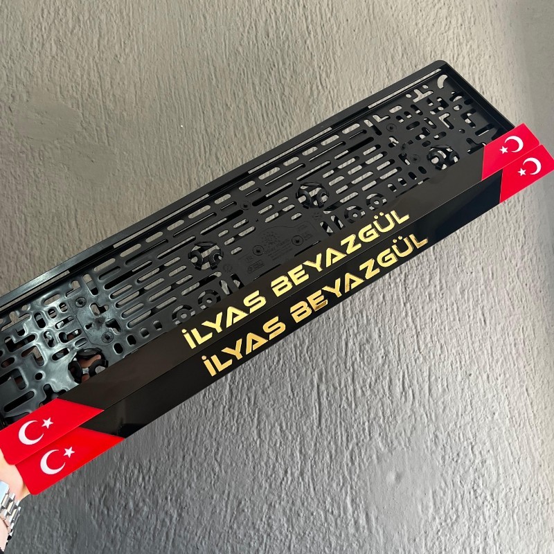 Büyük Bayraklı Plakalık