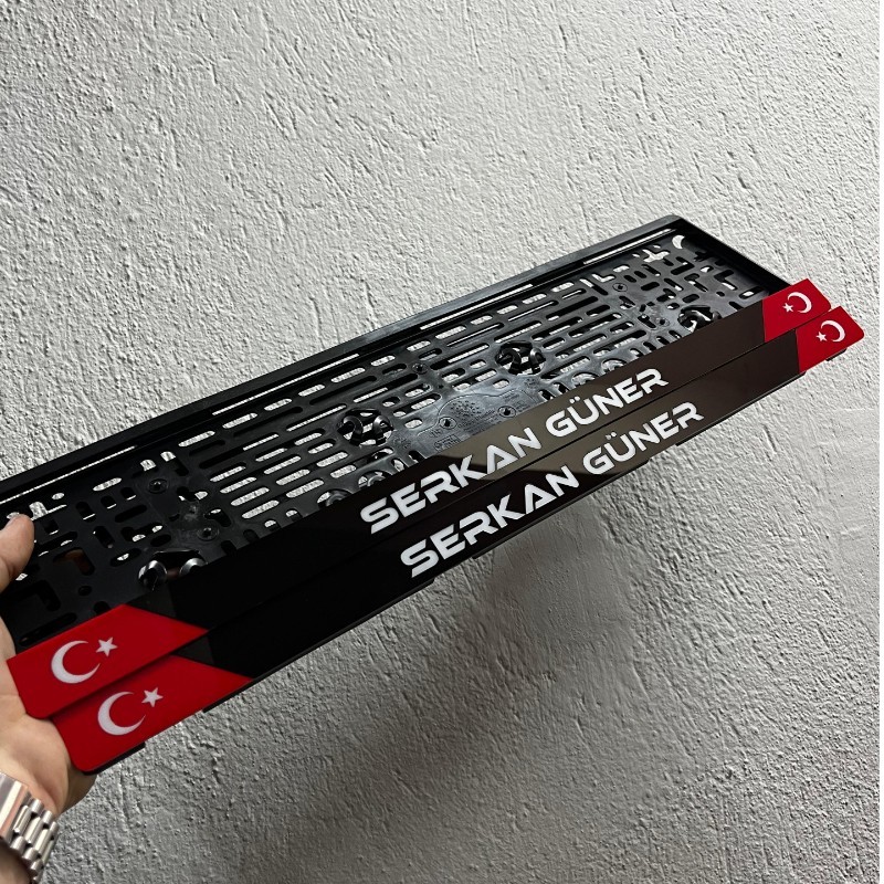 Büyük Bayraklı Plakalık